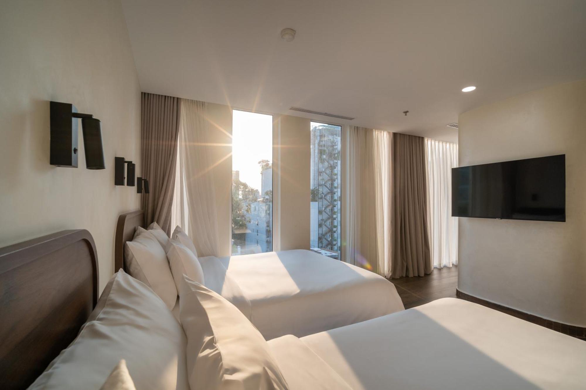 Family Studio Room - City View